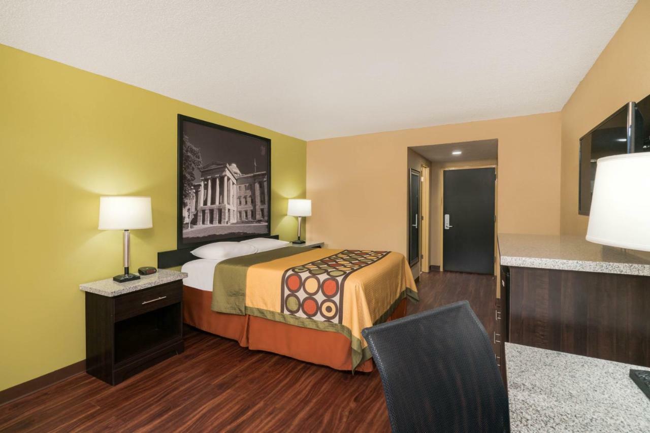 Super 8 By Wyndham Raleigh North East Hotel Eksteriør billede
